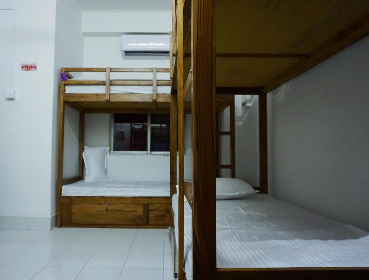 Pause Hostel Гувахати Экстерьер фото