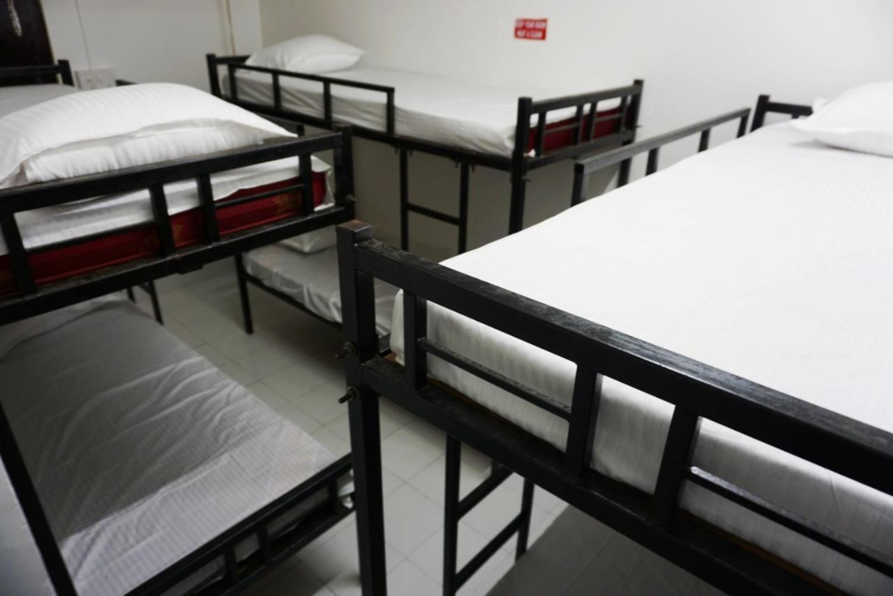Pause Hostel Гувахати Экстерьер фото